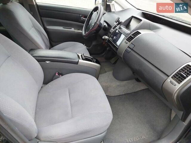 Черный Тойота Приус, объемом двигателя 1.5 л и пробегом 276 тыс. км за 8000 $, фото 8 на Automoto.ua