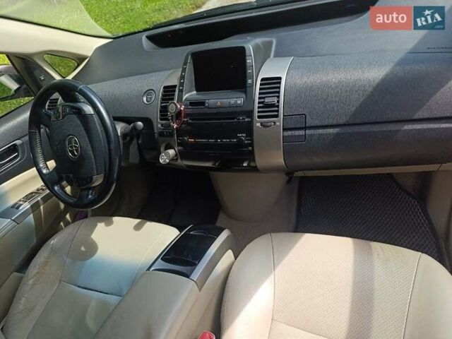 Черный Тойота Приус, объемом двигателя 1.5 л и пробегом 442 тыс. км за 6200 $, фото 10 на Automoto.ua