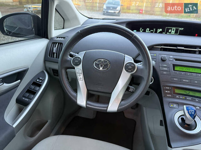 Черный Тойота Приус, объемом двигателя 1.8 л и пробегом 245 тыс. км за 11999 $, фото 8 на Automoto.ua