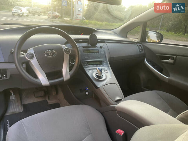 Черный Тойота Приус, объемом двигателя 1.8 л и пробегом 140 тыс. км за 11500 $, фото 11 на Automoto.ua