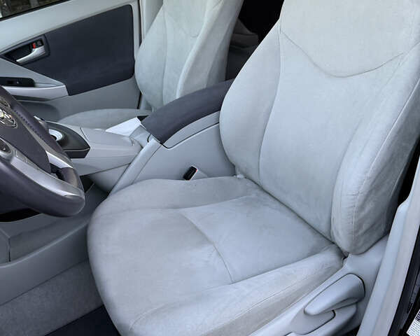 Черный Тойота Приус, объемом двигателя 1.8 л и пробегом 245 тыс. км за 11999 $, фото 11 на Automoto.ua