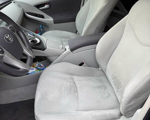 Черный Тойота Приус, объемом двигателя 1.8 л и пробегом 245 тыс. км за 11900 $, фото 12 на Automoto.ua