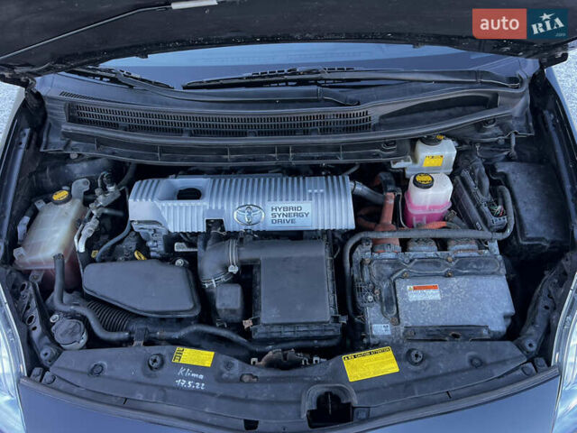 Черный Тойота Приус, объемом двигателя 1.8 л и пробегом 270 тыс. км за 10799 $, фото 50 на Automoto.ua