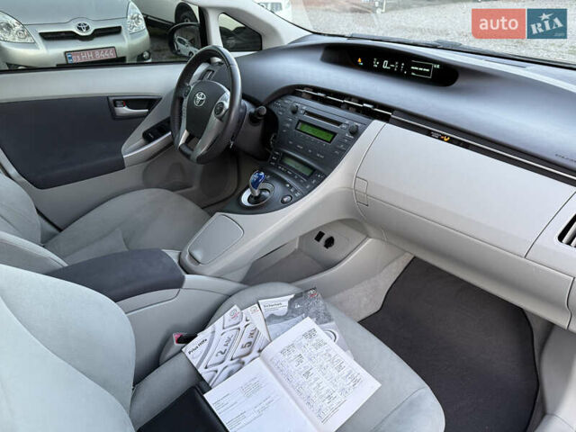 Черный Тойота Приус, объемом двигателя 1.8 л и пробегом 245 тыс. км за 11999 $, фото 22 на Automoto.ua