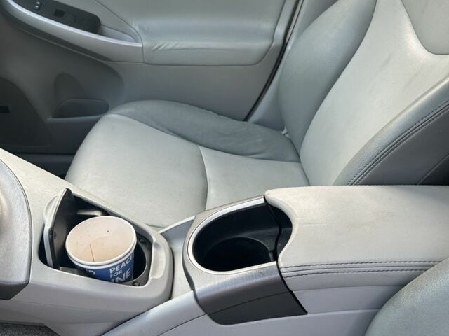 Черный Тойота Приус, объемом двигателя 1.8 л и пробегом 200 тыс. км за 7900 $, фото 6 на Automoto.ua