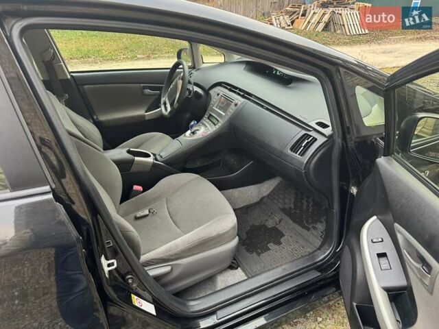 Черный Тойота Приус, объемом двигателя 1.8 л и пробегом 255 тыс. км за 9500 $, фото 2 на Automoto.ua