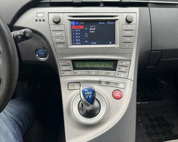 Черный Тойота Приус, объемом двигателя 1.8 л и пробегом 255 тыс. км за 9500 $, фото 17 на Automoto.ua