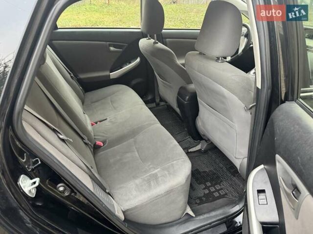 Черный Тойота Приус, объемом двигателя 1.8 л и пробегом 255 тыс. км за 9500 $, фото 1 на Automoto.ua