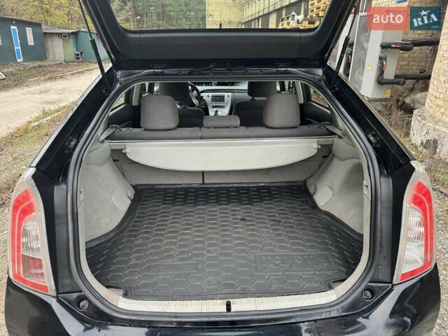 Черный Тойота Приус, объемом двигателя 1.8 л и пробегом 255 тыс. км за 9500 $, фото 3 на Automoto.ua