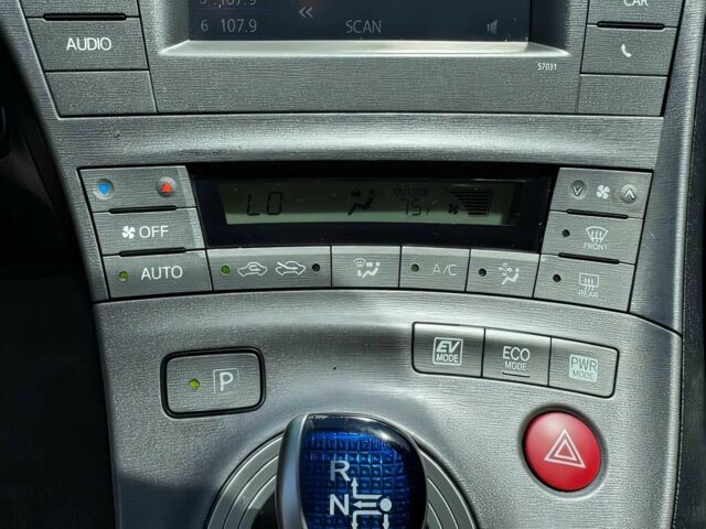 Черный Тойота Приус, объемом двигателя 1.8 л и пробегом 90 тыс. км за 3400 $, фото 11 на Automoto.ua