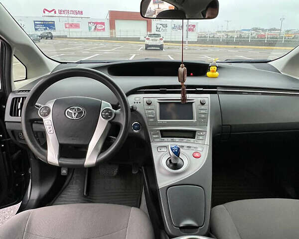 Чорний Тойота Пріус, об'ємом двигуна 1.8 л та пробігом 203 тис. км за 11000 $, фото 9 на Automoto.ua