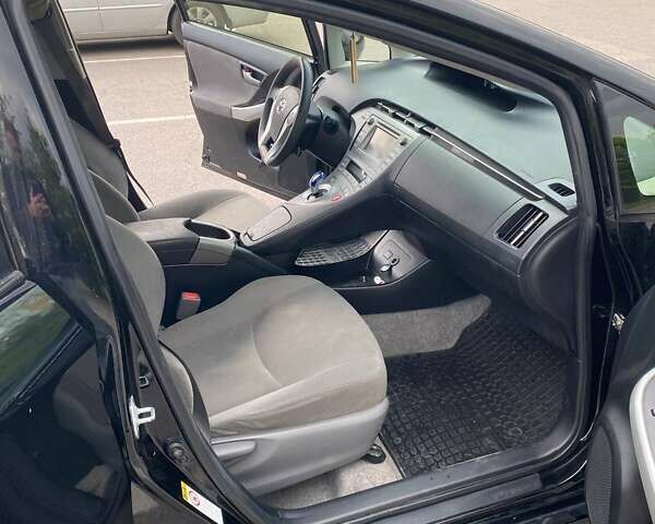 Черный Тойота Приус, объемом двигателя 1.8 л и пробегом 175 тыс. км за 12000 $, фото 11 на Automoto.ua