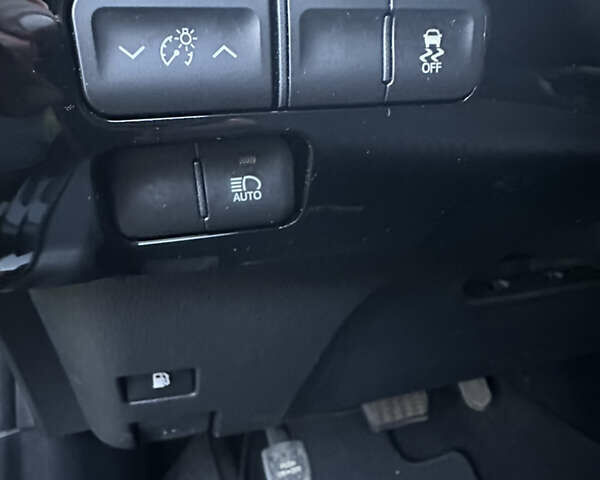 Черный Тойота Приус, объемом двигателя 1.8 л и пробегом 119 тыс. км за 15750 $, фото 44 на Automoto.ua