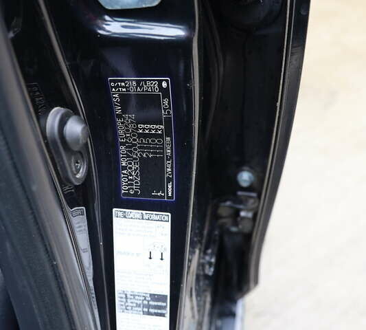 Черный Тойота Приус, объемом двигателя 1.8 л и пробегом 225 тыс. км за 15800 $, фото 32 на Automoto.ua