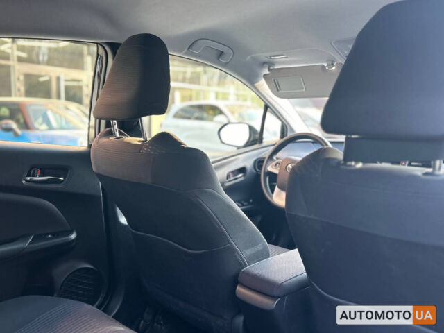 Черный Тойота Приус, объемом двигателя 1.8 л и пробегом 115 тыс. км за 17600 $, фото 14 на Automoto.ua