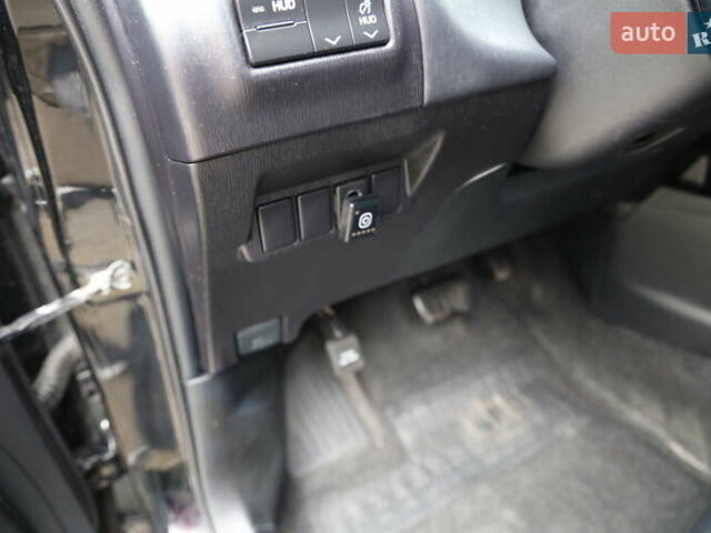 Черный Тойота Приус, объемом двигателя 1.8 л и пробегом 225 тыс. км за 15800 $, фото 13 на Automoto.ua