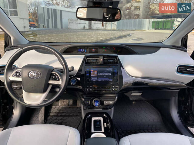 Черный Тойота Приус, объемом двигателя 1.8 л и пробегом 176 тыс. км за 17300 $, фото 16 на Automoto.ua