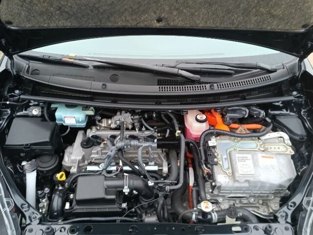 Чорний Тойота Пріус, об'ємом двигуна 1.5 л та пробігом 119 тис. км за 13000 $, фото 7 на Automoto.ua