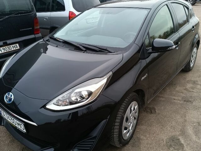 Чорний Тойота Пріус, об'ємом двигуна 1.5 л та пробігом 119 тис. км за 13000 $, фото 1 на Automoto.ua