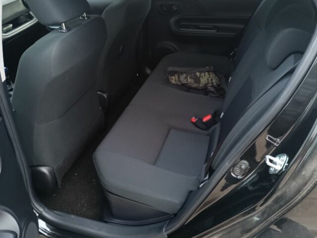 Чорний Тойота Пріус, об'ємом двигуна 1.5 л та пробігом 119 тис. км за 13000 $, фото 4 на Automoto.ua