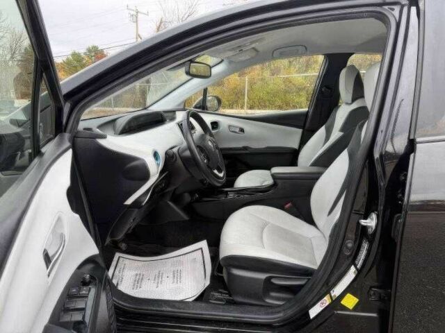 Черный Тойота Приус, объемом двигателя 1.8 л и пробегом 99 тыс. км за 11000 $, фото 8 на Automoto.ua