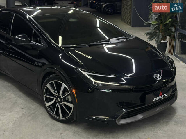 Черный Тойота Приус, объемом двигателя 1.99 л и пробегом 33 тыс. км за 27500 $, фото 2 на Automoto.ua