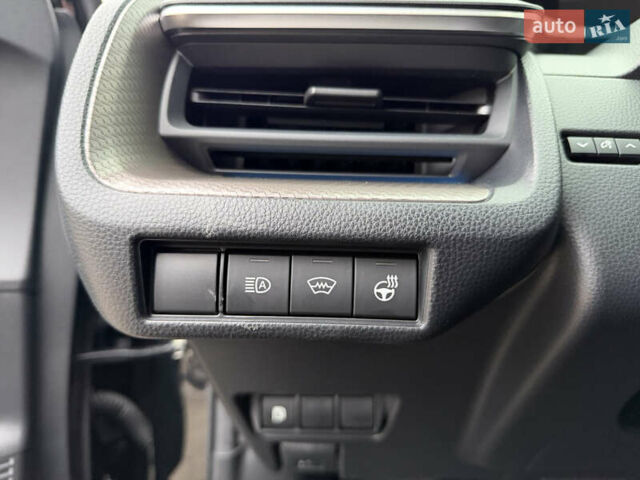 Черный Тойота Приус, объемом двигателя 2 л и пробегом 33 тыс. км за 27900 $, фото 11 на Automoto.ua