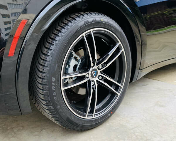 Чорний Тойота Пріус, об'ємом двигуна 2 л та пробігом 7 тис. км за 29500 $, фото 24 на Automoto.ua