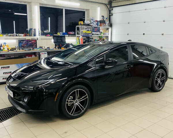 Чорний Тойота Пріус, об'ємом двигуна 2 л та пробігом 7 тис. км за 29500 $, фото 2 на Automoto.ua