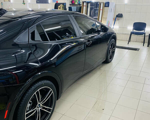 Чорний Тойота Пріус, об'ємом двигуна 2 л та пробігом 7 тис. км за 29500 $, фото 5 на Automoto.ua