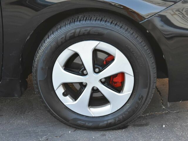 Тойота Приус 2013 в Днепре (Днепропетровске) на Automoto.ua Черный Тойота Приус, объемом двигателя 1.8 л и пробегом 81 тыс. км за 8100 $, фото 13 на Automoto.ua