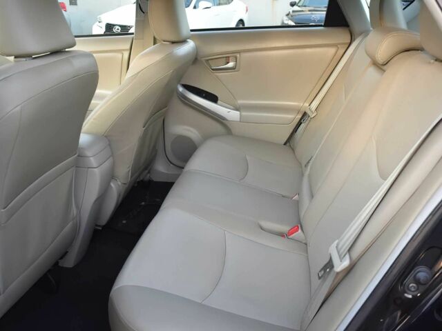 Тойота Приус 2013 в Днепре (Днепропетровске) на Automoto.ua Черный Тойота Приус, объемом двигателя 1.8 л и пробегом 81 тыс. км за 8100 $, фото 10 на Automoto.ua