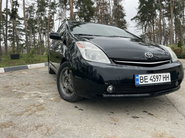 Черный Тойота Приус, объемом двигателя 1.5 л и пробегом 303 тыс. км за 5500 $, фото 7 на Automoto.ua