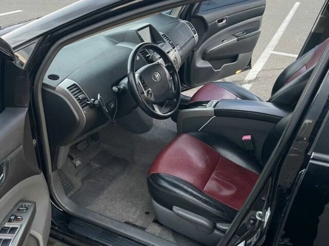 Черный Тойота Приус, объемом двигателя 1.5 л и пробегом 304 тыс. км за 6000 $, фото 5 на Automoto.ua