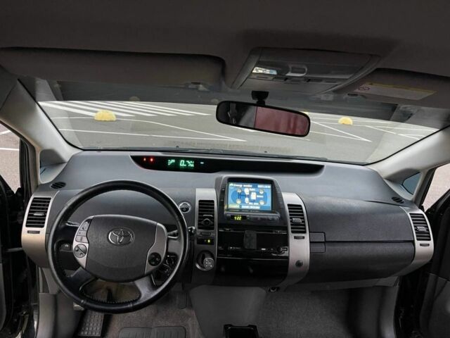 Черный Тойота Приус, объемом двигателя 1.5 л и пробегом 304 тыс. км за 6000 $, фото 3 на Automoto.ua