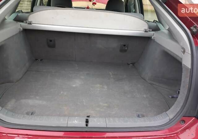 Красный Тойота Приус, объемом двигателя 1.5 л и пробегом 226 тыс. км за 6500 $, фото 27 на Automoto.ua