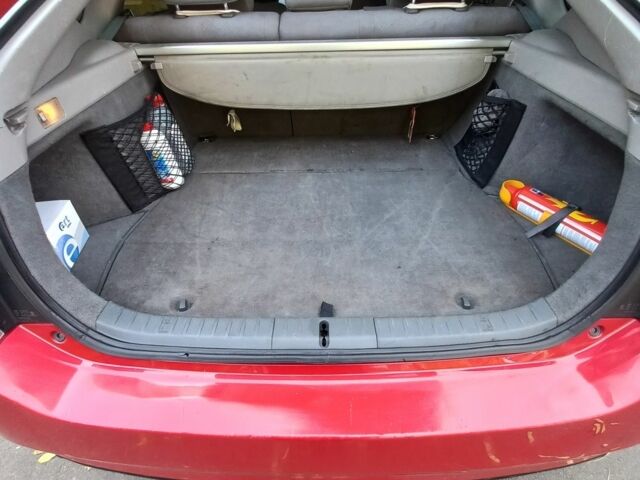 Красный Тойота Приус, объемом двигателя 1.5 л и пробегом 3 тыс. км за 7500 $, фото 7 на Automoto.ua