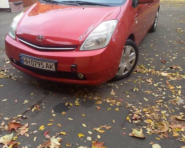 Красный Тойота Приус, объемом двигателя 1.5 л и пробегом 300 тыс. км за 7500 $, фото 8 на Automoto.ua