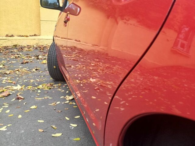 Красный Тойота Приус, объемом двигателя 1.5 л и пробегом 3 тыс. км за 7500 $, фото 4 на Automoto.ua