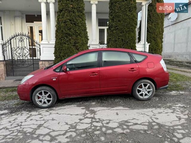 Красный Тойота Приус, объемом двигателя 1.5 л и пробегом 255 тыс. км за 6500 $, фото 8 на Automoto.ua