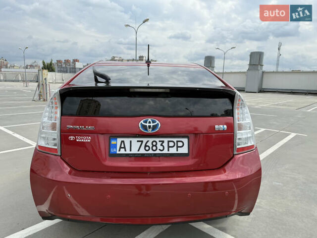 Красный Тойота Приус, объемом двигателя 1.8 л и пробегом 296 тыс. км за 9400 $, фото 10 на Automoto.ua
