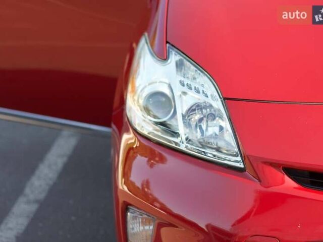 Красный Тойота Приус, объемом двигателя 1.8 л и пробегом 176 тыс. км за 10800 $, фото 14 на Automoto.ua