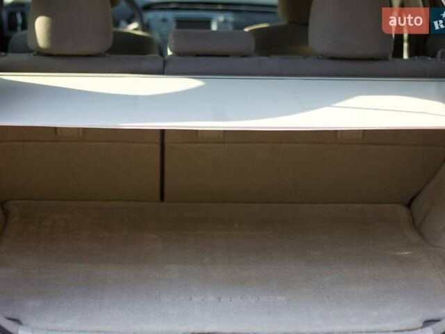 Красный Тойота Приус, объемом двигателя 1.8 л и пробегом 176 тыс. км за 10800 $, фото 11 на Automoto.ua