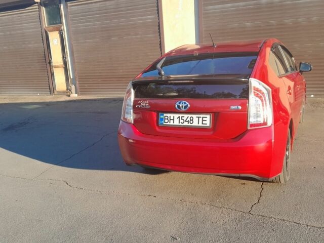 Красный Тойота Приус, объемом двигателя 1.8 л и пробегом 200 тыс. км за 10500 $, фото 5 на Automoto.ua