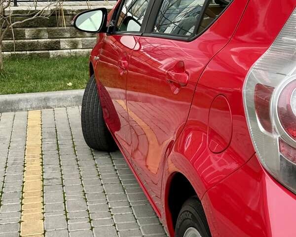 Червоний Тойота Пріус, об'ємом двигуна 1.5 л та пробігом 208 тис. км за 9999 $, фото 32 на Automoto.ua