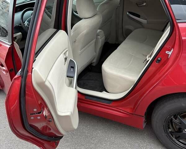 Красный Тойота Приус, объемом двигателя 1.8 л и пробегом 167 тыс. км за 12500 $, фото 12 на Automoto.ua