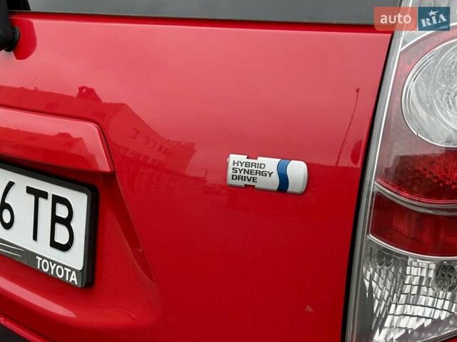 Червоний Тойота Пріус, об'ємом двигуна 1.5 л та пробігом 208 тис. км за 9999 $, фото 31 на Automoto.ua