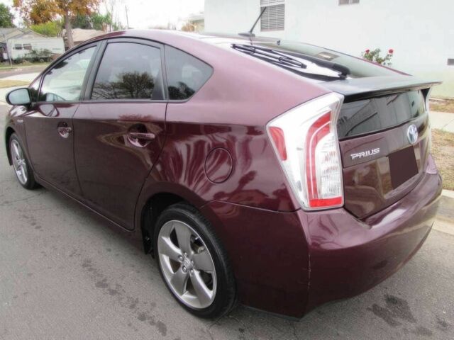 Червоний Тойота Пріус, об'ємом двигуна 1.8 л та пробігом 84 тис. км за 6500 $, фото 5 на Automoto.ua