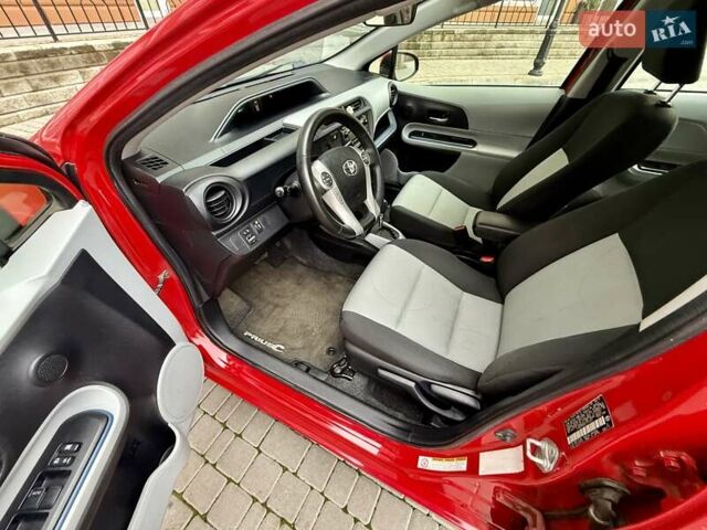 Червоний Тойота Пріус, об'ємом двигуна 1.5 л та пробігом 208 тис. км за 9999 $, фото 62 на Automoto.ua