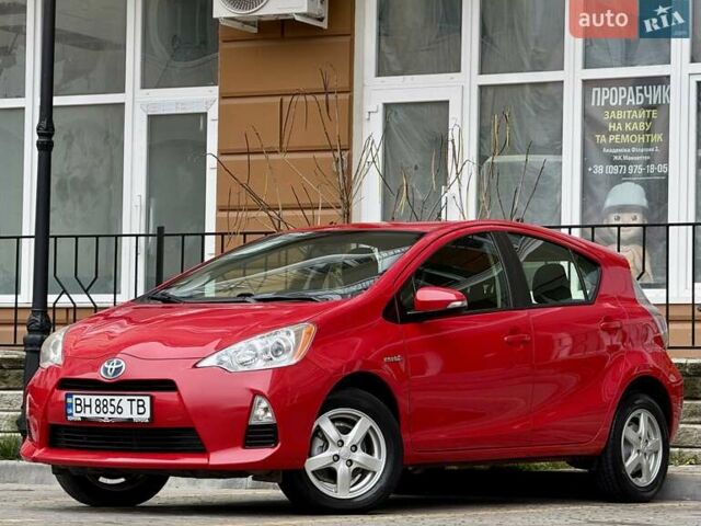 Червоний Тойота Пріус, об'ємом двигуна 1.5 л та пробігом 208 тис. км за 9999 $, фото 10 на Automoto.ua